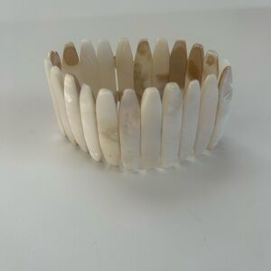 Vintage Natural Mother of Pearl Stretch Bracelet Boho Shell Jewelry 1.75” wide